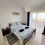 Two Bedroom Sea View Townhouse-villa Libellula 度假居 Klorakas