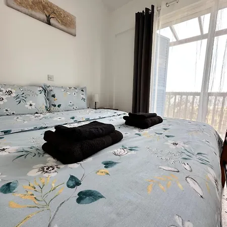 Vakantiehuis Two Bedroom Sea View Townhouse-villa Libellula